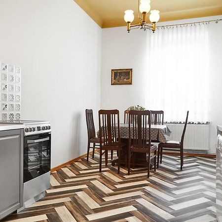 Top Location Apartments Topolowa Street كراكوفيا المظهر الخارجي الصورة