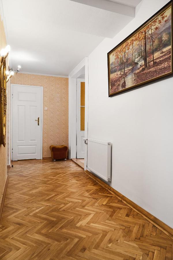 Top Location Apartments Topolowa Street كراكوفيا المظهر الخارجي الصورة